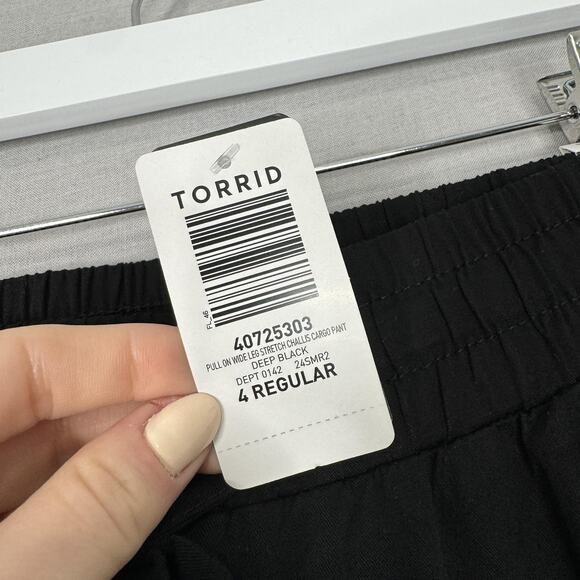 Torrid Pants Womens 4X Black Pull On Wide Leg Stretch Challis Cargo Gorpcore - Picture 2 of 11
